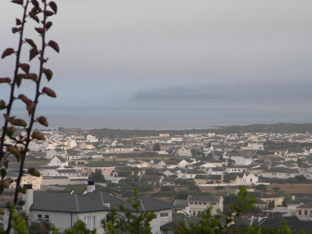 Walking On Water Guest House Langebaan Rum bild